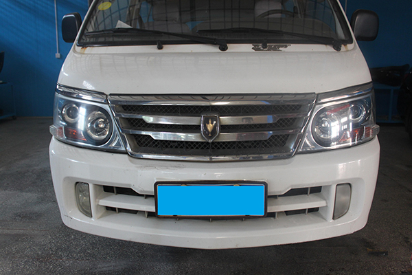 德隆快修大灯修复价格真便宜