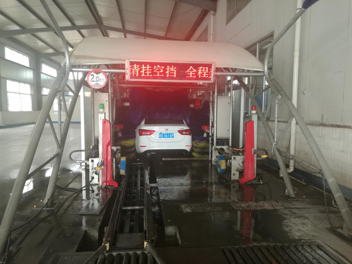 装备升级  服务提档，创一流品牌的德隆汽修