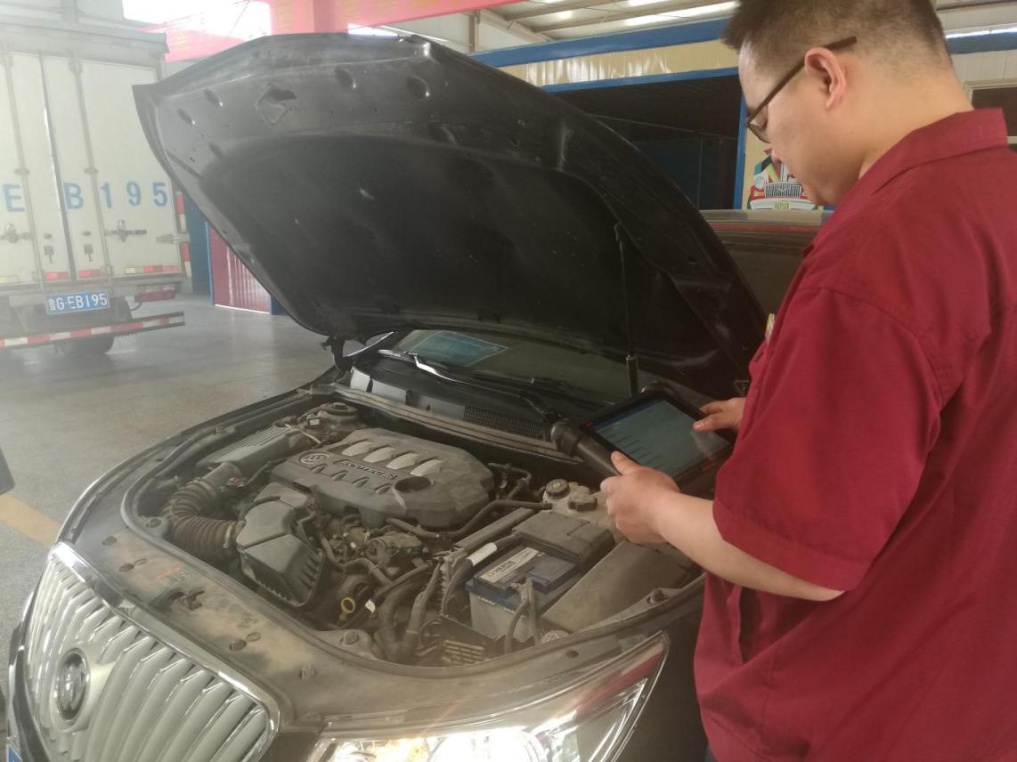 装备升级  服务提档，创一流品牌的德隆汽修